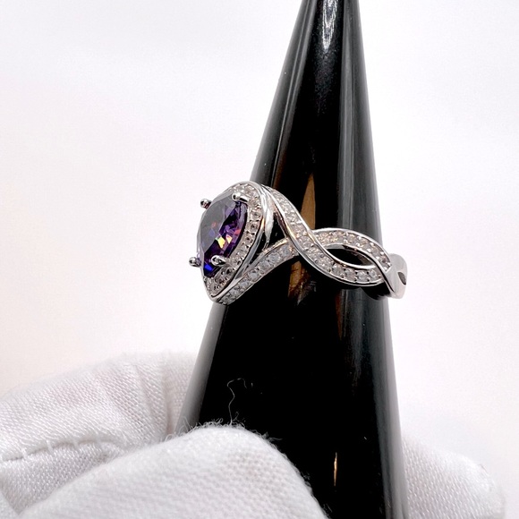 Sale $25 Firm! .925 Sterling Silver Simulated Amethyst Cz Ring - Picture 9 of 17